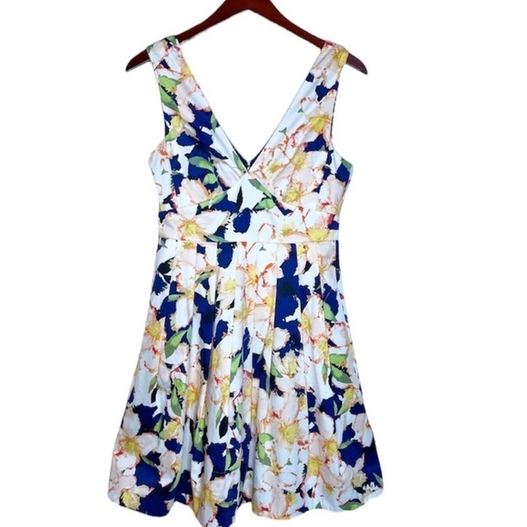J. CREW Factory Floral Pleated Flare Sleeveless Dress Size 2 in Floral Multi - Picture 1 of 16